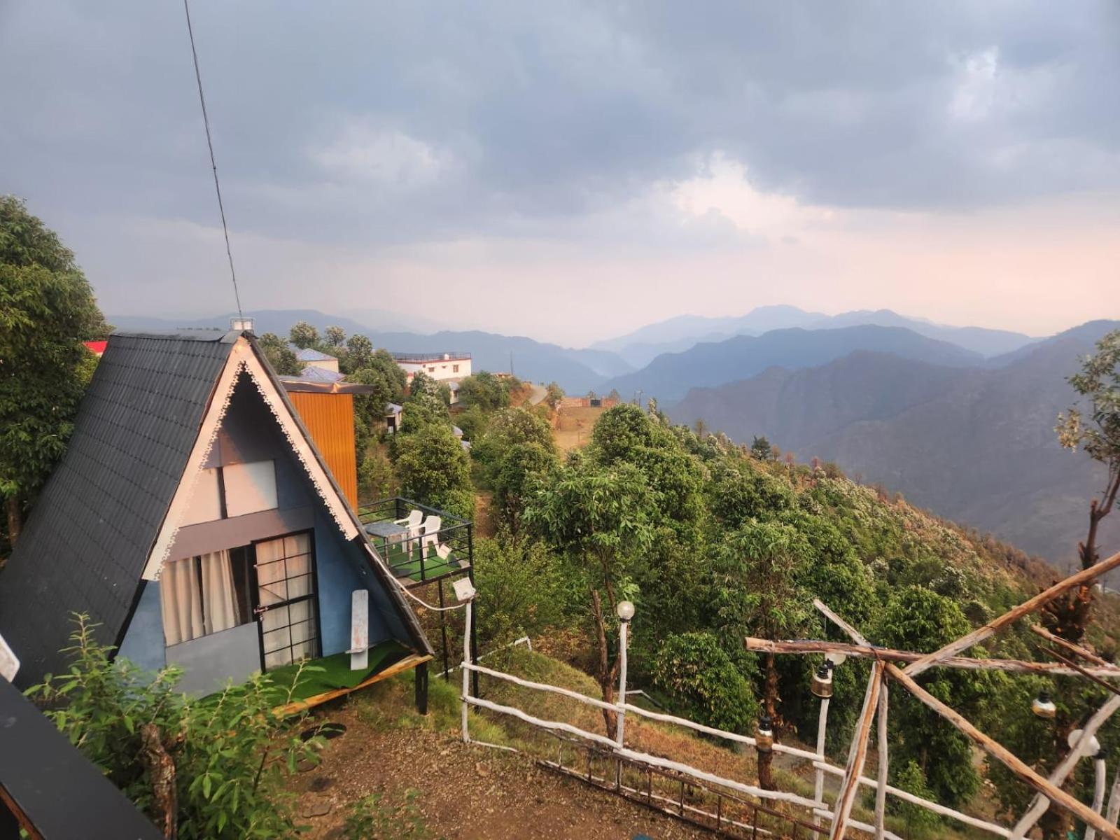 Nirvana By The Peach Retreat Kanatal Exterior foto